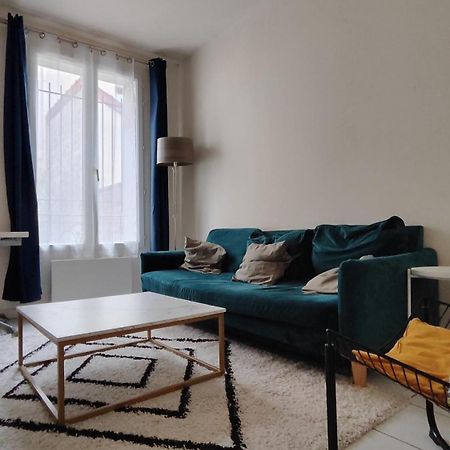 Modern 1 Bedroom Apartment Near The Metro. Ivry-sur-Seine Esterno foto